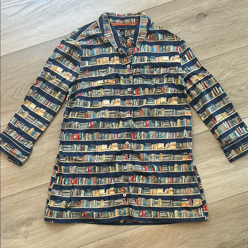 Rare. Tommy Hilifiger Library book print button shirt. Size Medium
